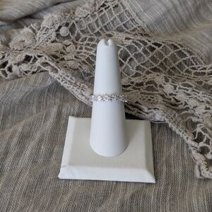 Elegant Silver Women's Ring